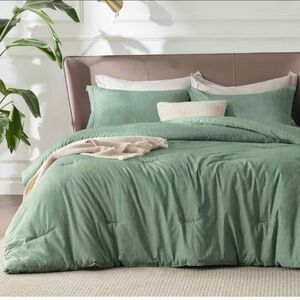 Bedsure King Size Comforter Set - Green Soft Bedding for All Seasons, Cationic